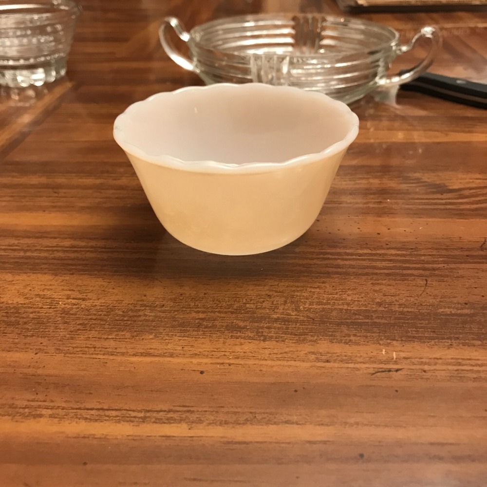fire king peachโ luster berry dish bowl